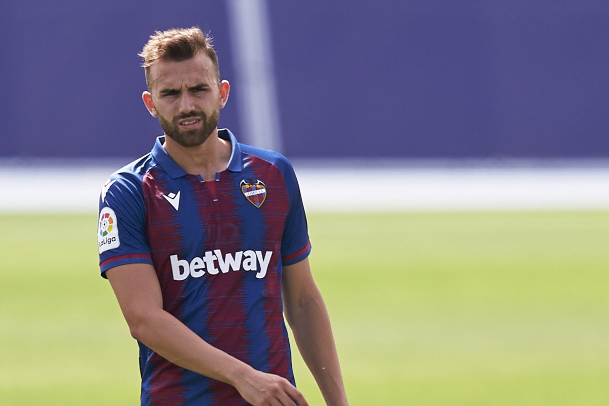 Новость на сайте FondoRuso.ru /assets/img//news/2020/2020-10-15-14-mayoral.jpg