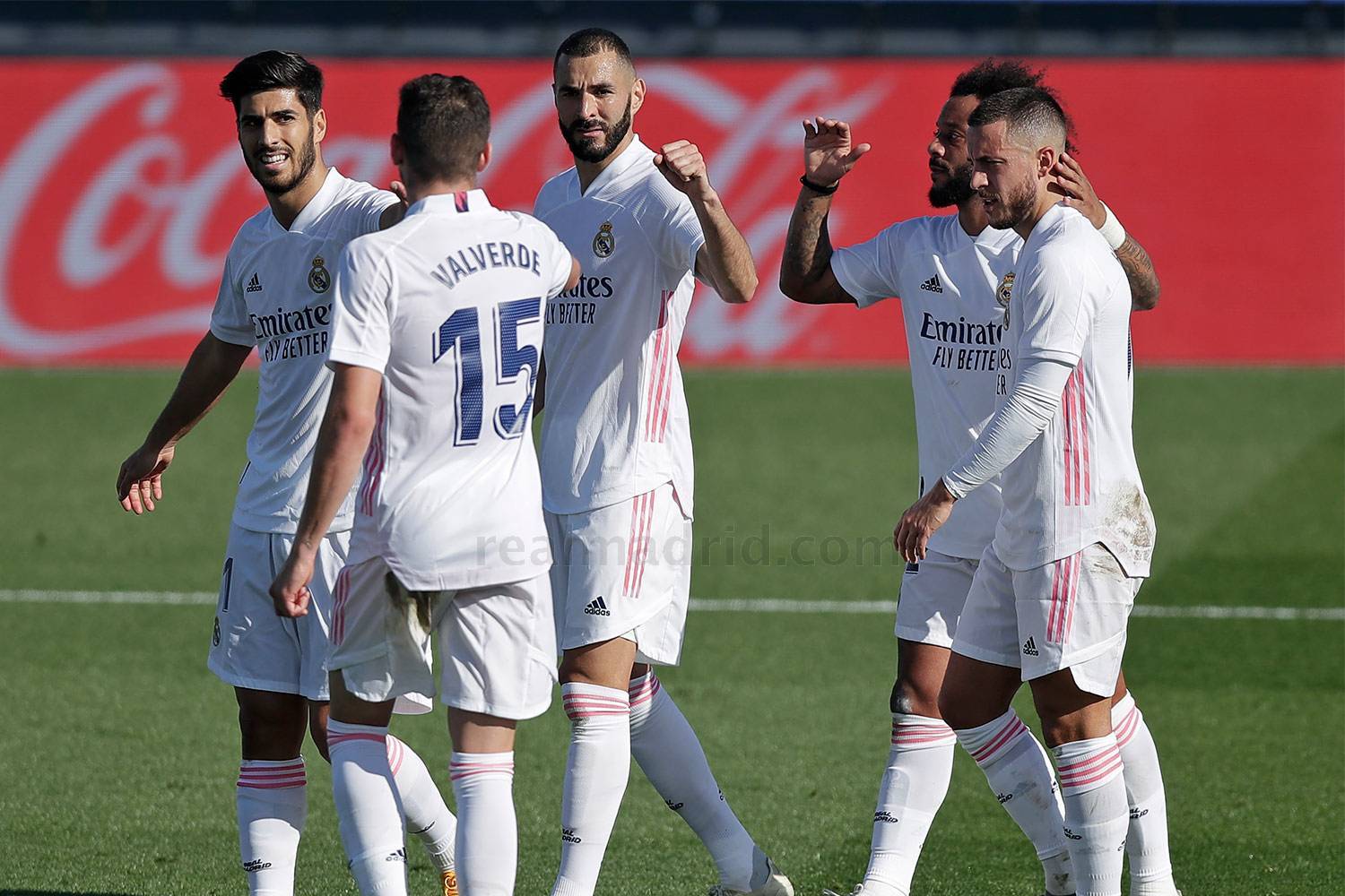 Новость на сайте FondoRuso.ru /assets/img//news/2020/2020-10-31-39-benzema-hazard.jpg