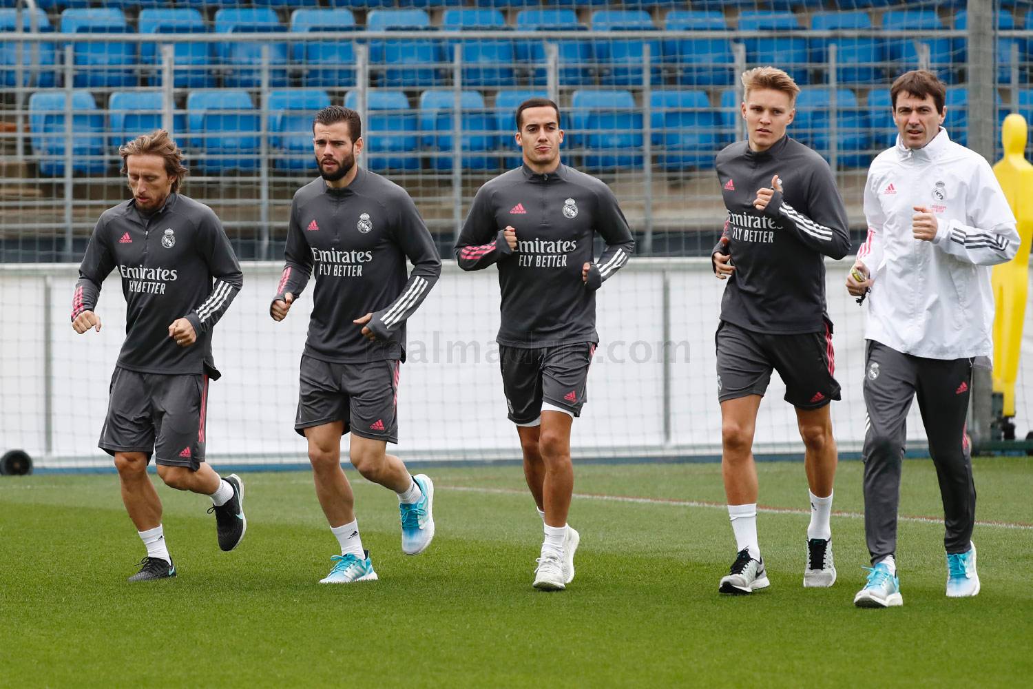 Новость на сайте FondoRuso.ru /assets/img//news/2020/2020-11-26-56-training-session.jpg