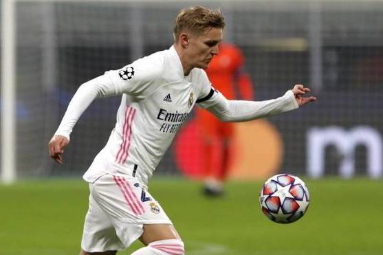 Новость на сайте FondoRuso.ru /assets/img//news/2020/2020-12-01-23-odegaard.jpg