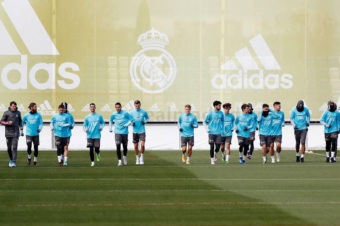 Новость на сайте FondoRuso.ru /assets/img//news/2020/2020-12-06-01-entrenamiento.jpg