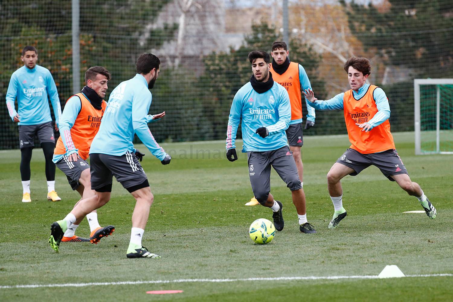 Новость на сайте FondoRuso.ru /assets/img//news/2020/2020-12-10-32-entrenamiento.jpg