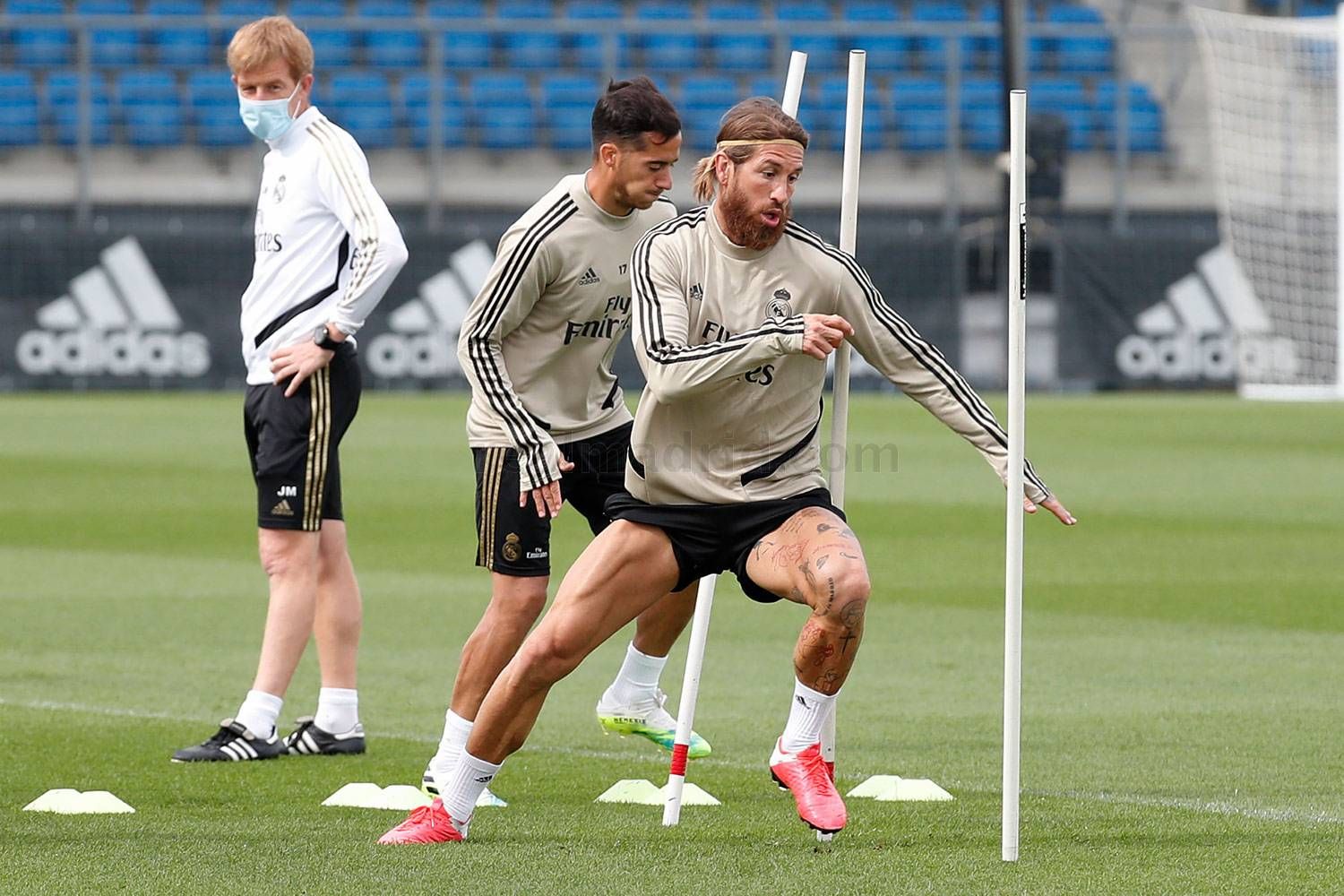 Новость на сайте FondoRuso.ru /assets/img//news/2020/2020-12-27-19-0ff23de339f542ef49620b701e2703d0.jpg