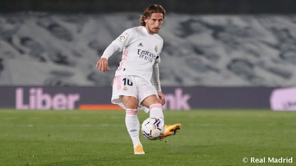 Новость на сайте FondoRuso.ru /assets/img//news/2020/2020-12-29-05-modric-he29513-20201229042840.jpg