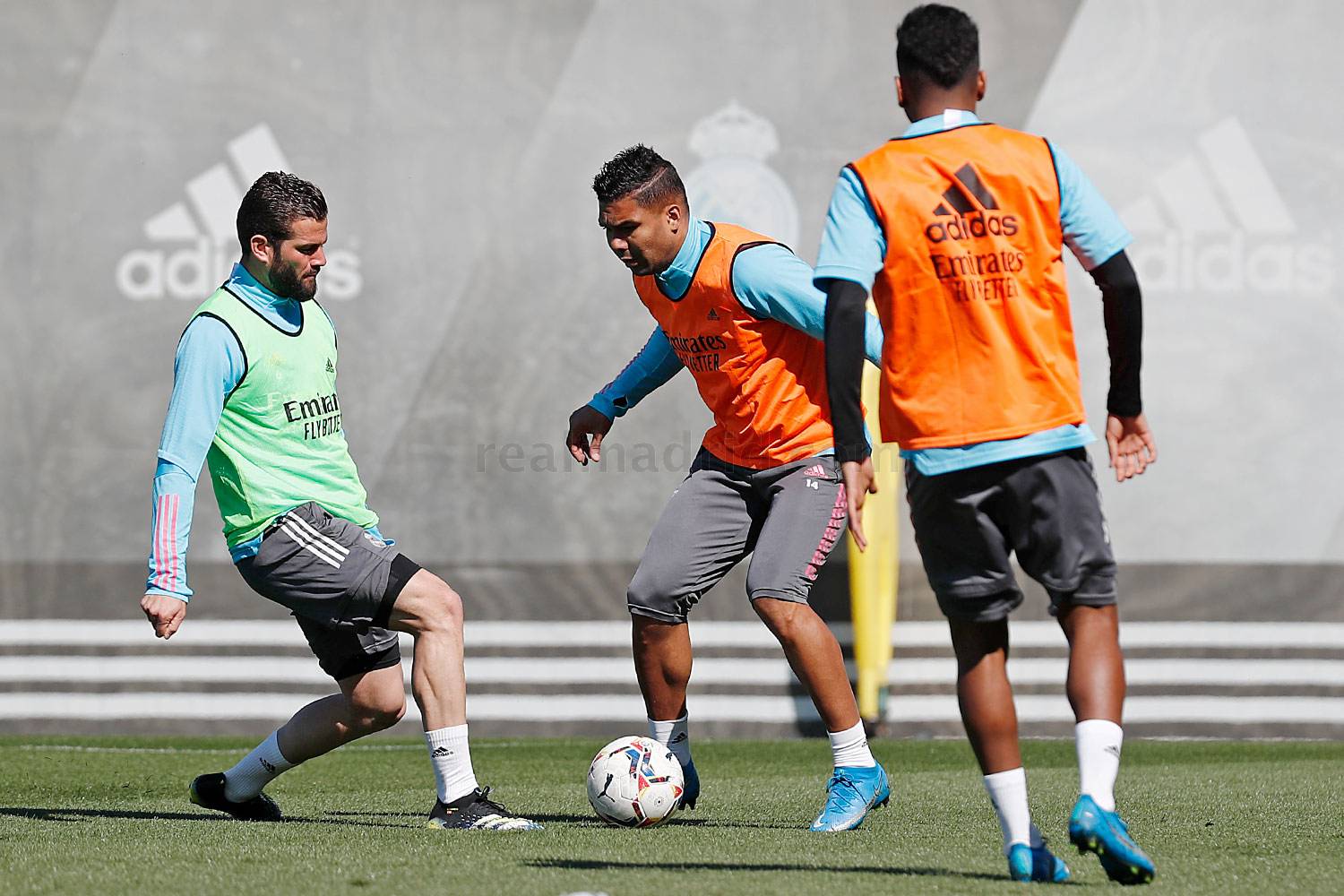 Новость на сайте FondoRuso.ru /assets/img//news/2021/2021-03-25-24-nacho-casemiro.jpeg