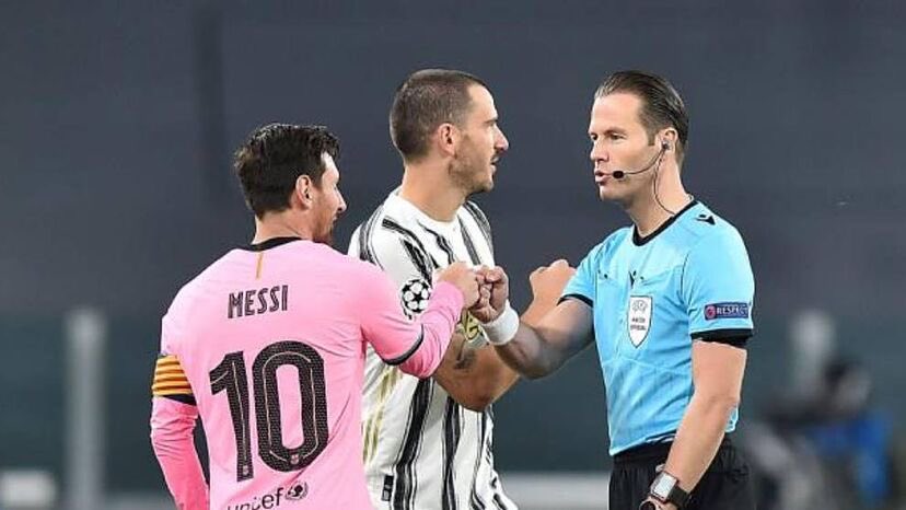 Новость на сайте FondoRuso.ru /assets/img//news/2021/2021-04-26-34-makkelie.jpeg