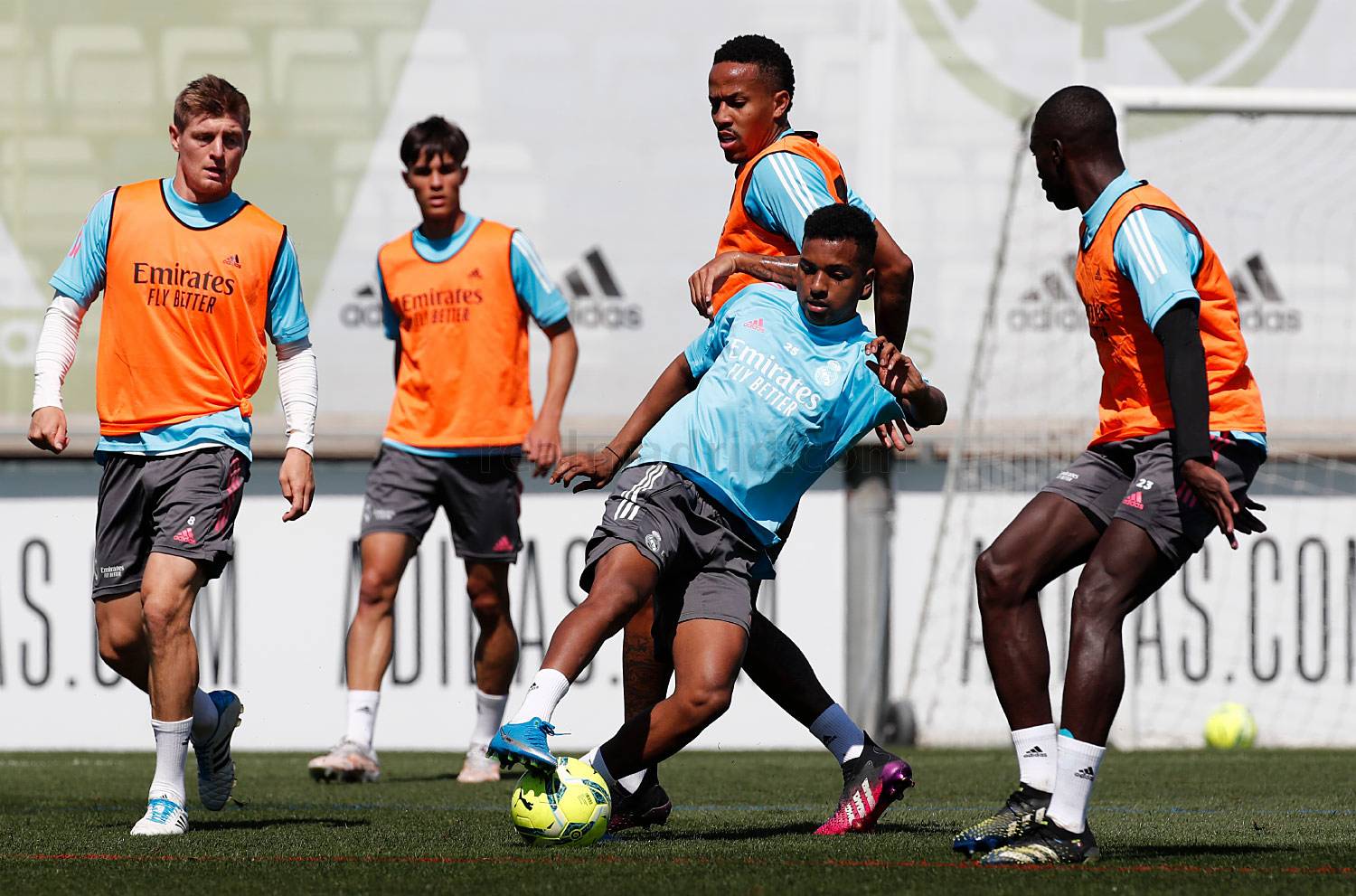 Новость на сайте FondoRuso.ru /assets/img//news/2021/2021-05-07-51-trenirovka.jpg