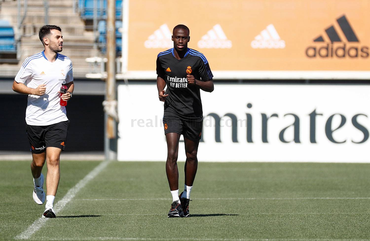 Новость на сайте FondoRuso.ru /assets/img//news/2021/2021-07-30-41-mendy.jpg