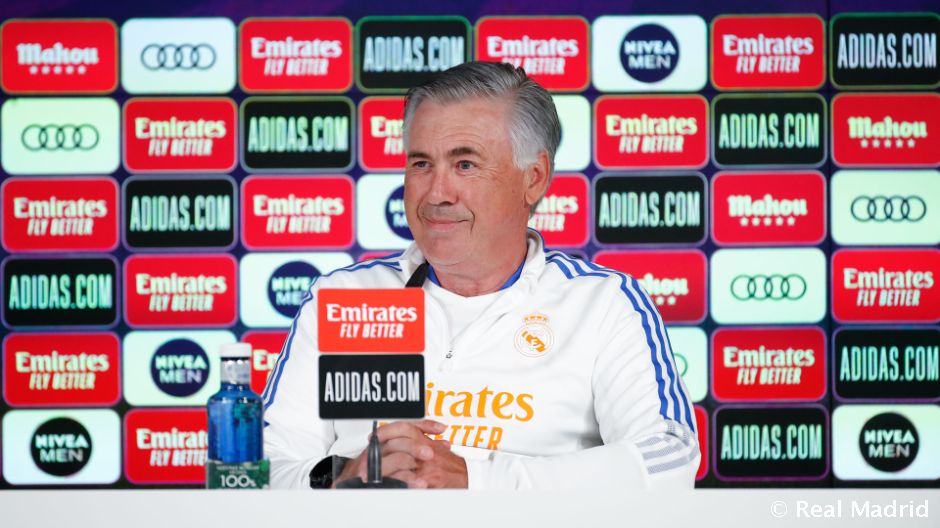 Новость на сайте FondoRuso.ru /assets/img//news/2021/2021-08-27-45-ancelotti.jpg