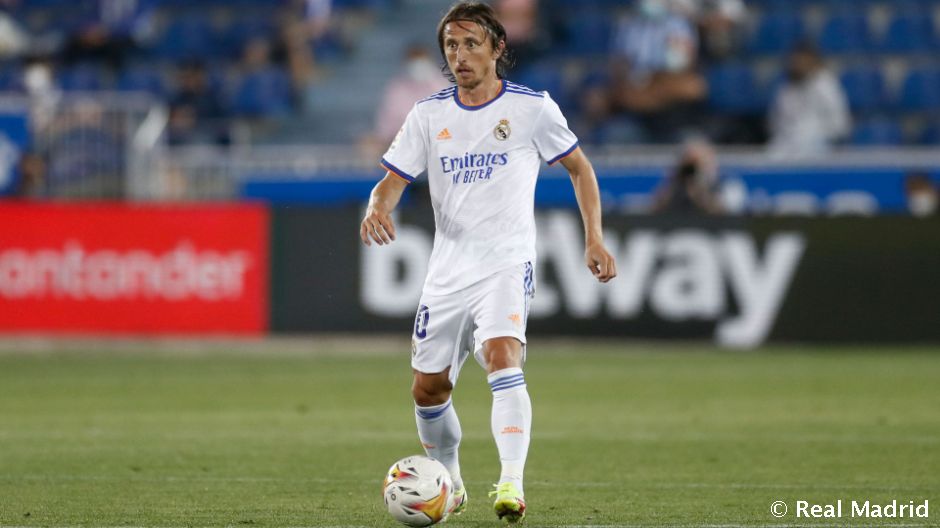 Новость на сайте FondoRuso.ru /assets/img//news/2021/2021-09-09-19-modric-avc0223athumb.jpg