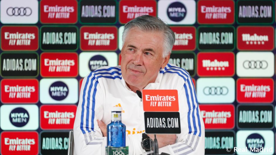 Новость на сайте FondoRuso.ru /assets/img//news/2021/2021-09-24-32-ancelotti.jpg