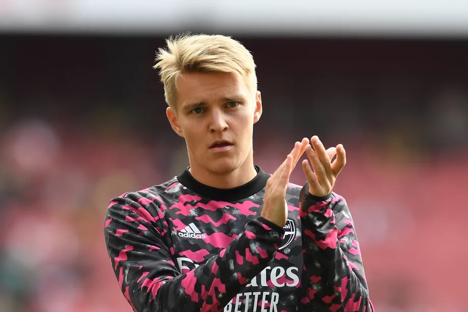 Новость на сайте FondoRuso.ru /assets/img//news/2021/2021-10-07-12-odegaard.jpg