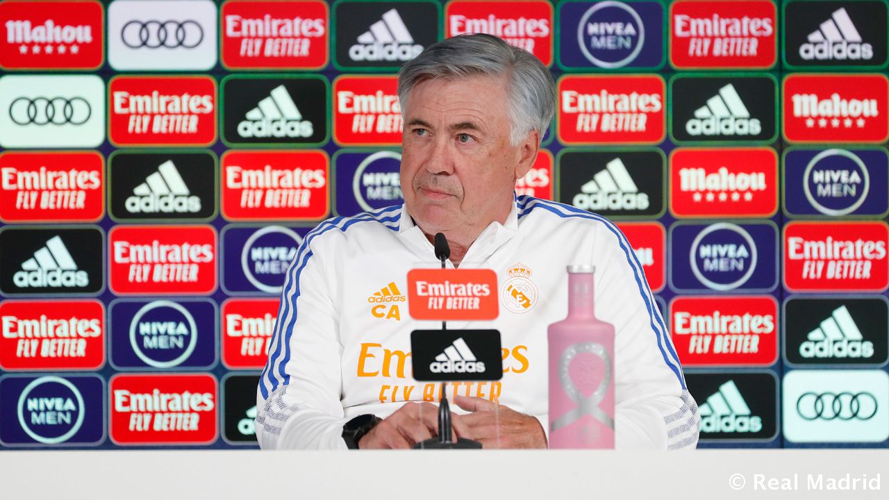 Новость на сайте FondoRuso.ru /assets/img//news/2021/2021-10-27-30-ancelotti.jpg