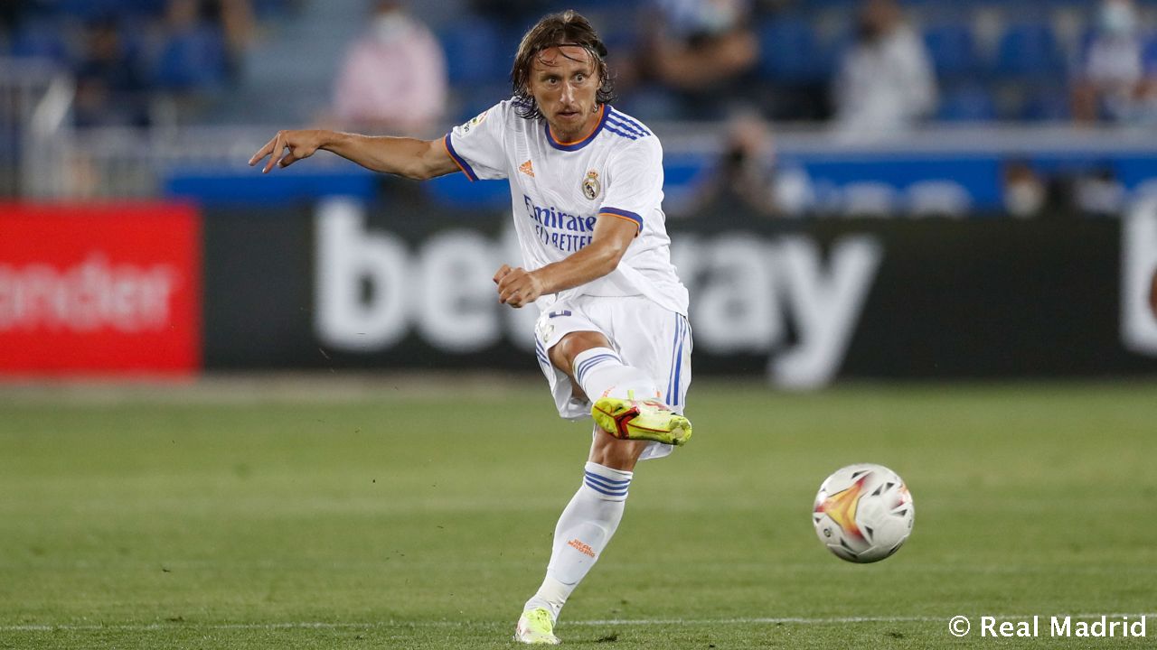 Новость на сайте FondoRuso.ru /assets/img//news/2021/2021-10-29-13-modric.jpg