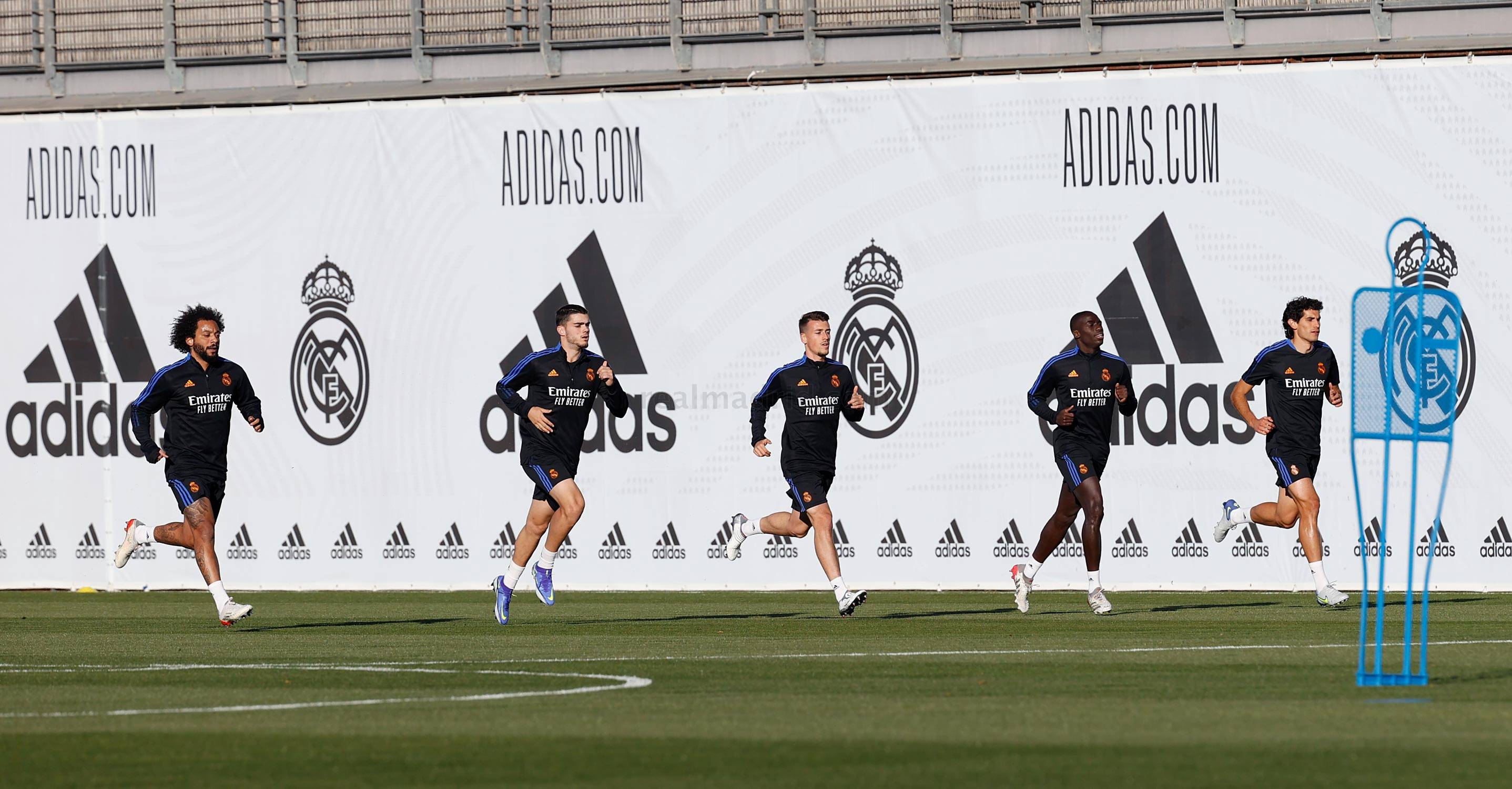 Новость на сайте FondoRuso.ru /assets/img//news/2021/2021-11-09-07-training.jpg