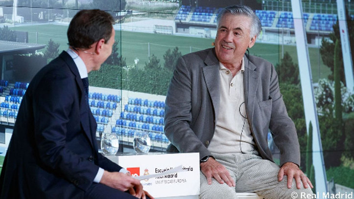 Новость на сайте FondoRuso.ru /assets/img//news/2021/2021-11-18-21-ancelotti.jpg