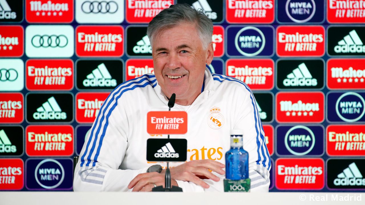 Новость на сайте FondoRuso.ru /assets/img//news/2021/2021-11-28-41-ancelotti.jpg