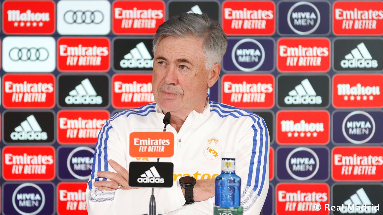 Новость на сайте FondoRuso.ru /assets/img//news/2021/2021-12-03-11-ancelotti.jpg