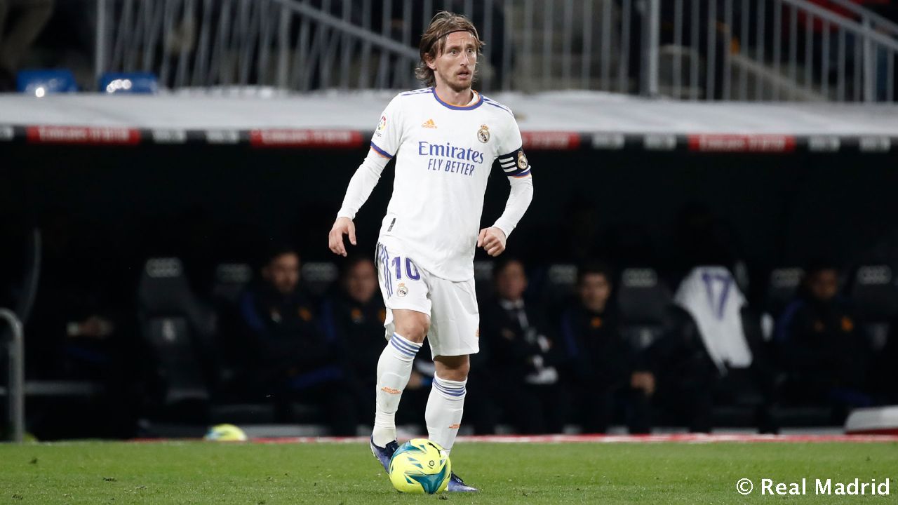 Новость на сайте FondoRuso.ru /assets/img//news/2021/2021-12-13-44-modric.jpg