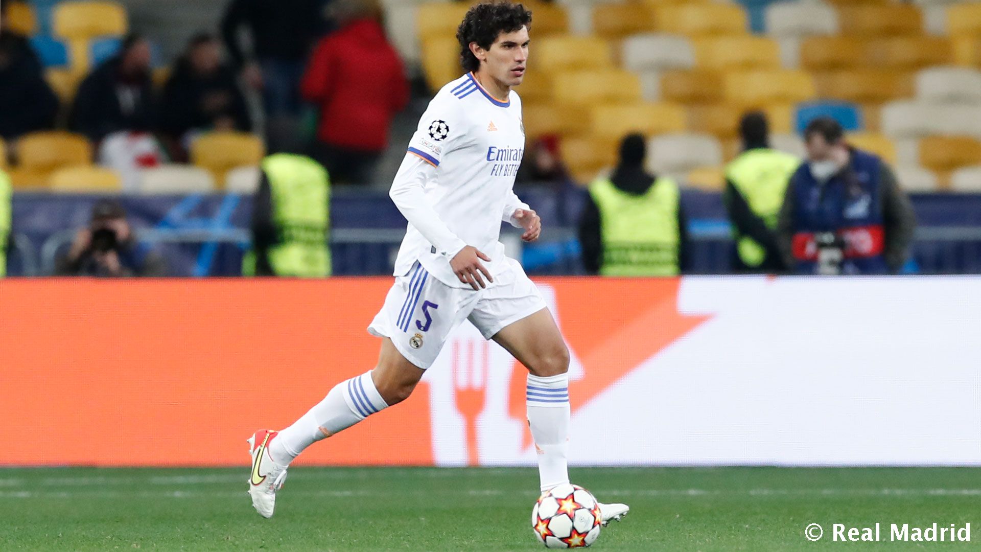 Новость на сайте FondoRuso.ru /assets/img//news/2021/2022-01-05-23-vallejo-he10762thumb.jpeg