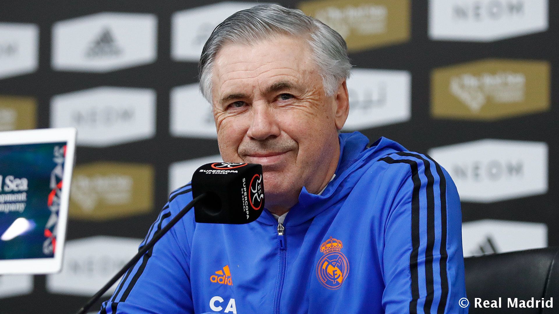 Новость на сайте FondoRuso.ru /assets/img//news/2021/2022-01-16-59-ancelotti.jpeg
