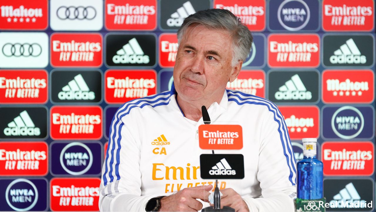 Новость на сайте FondoRuso.ru /assets/img//news/2021/2022-01-22-53-ancelotti.jpg