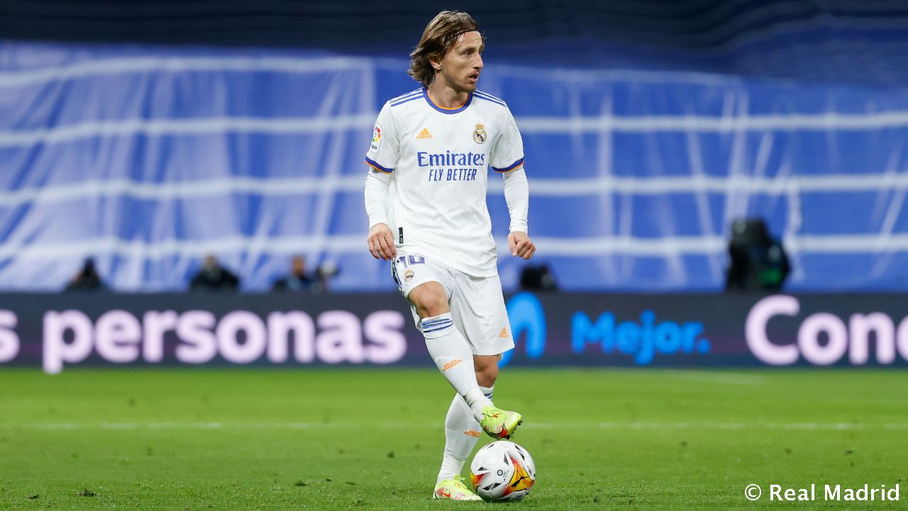 Новость на сайте FondoRuso.ru /assets/img//news/2021/2022-02-05-55-modric.jpg