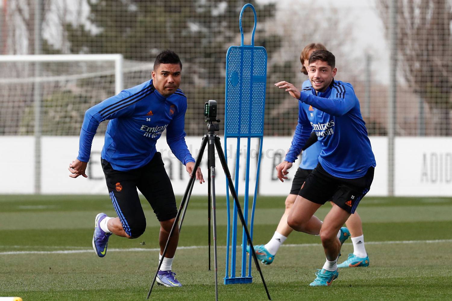 Новость на сайте FondoRuso.ru /assets/img//news/2021/2022-02-12-59-casemiro-valverde.jpeg