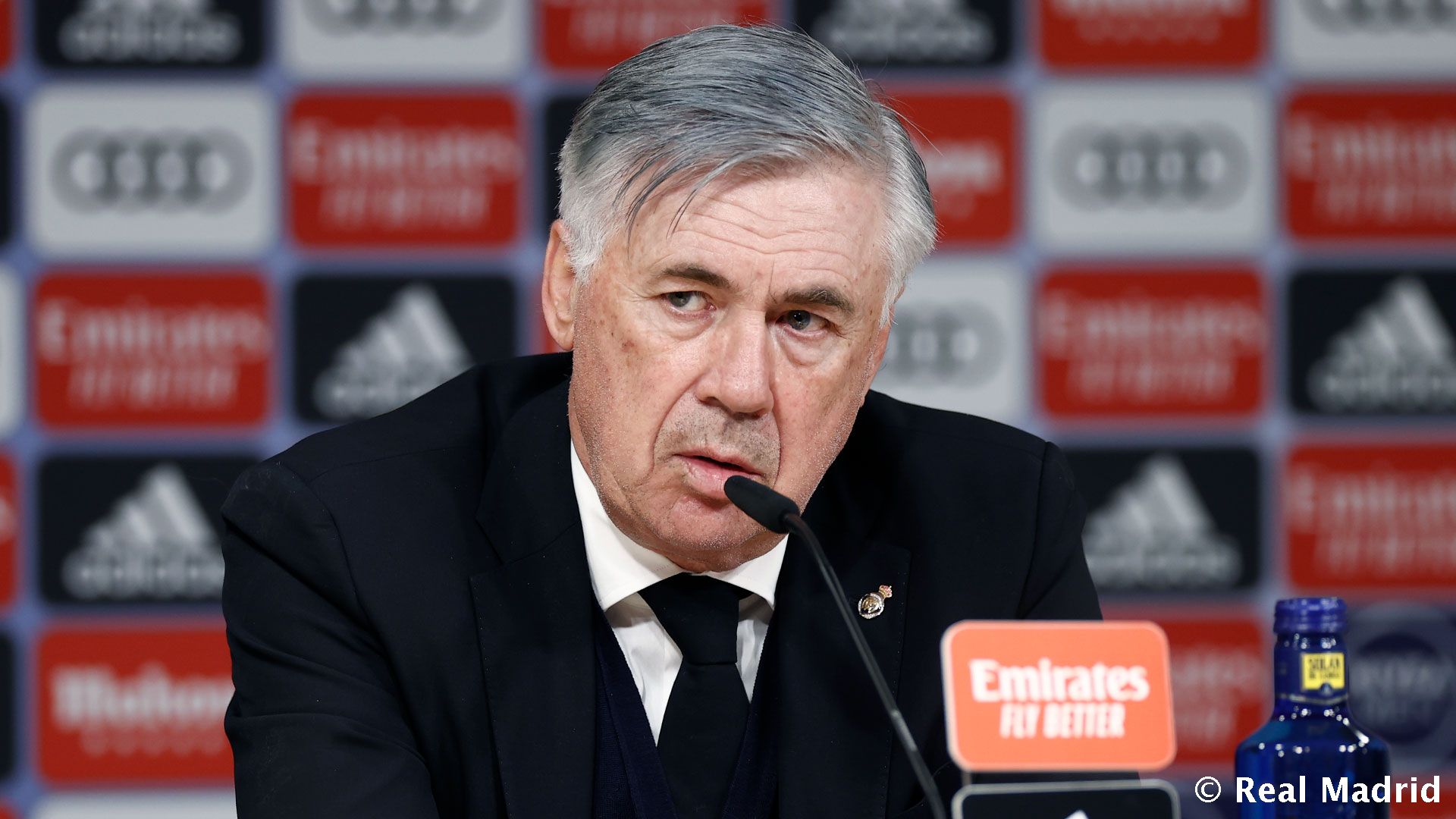 Новость на сайте FondoRuso.ru /assets/img//news/2021/2022-02-20-29-ancelotti.jpeg