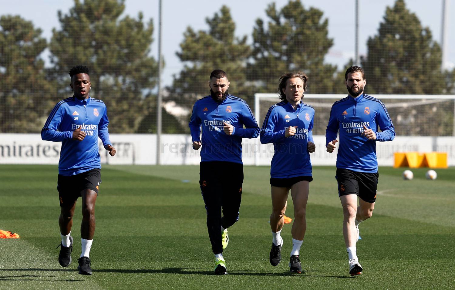 Новость на сайте FondoRuso.ru /assets/img//news/2021/2022-04-14-36-vini-karim-modric-nacho.jpeg