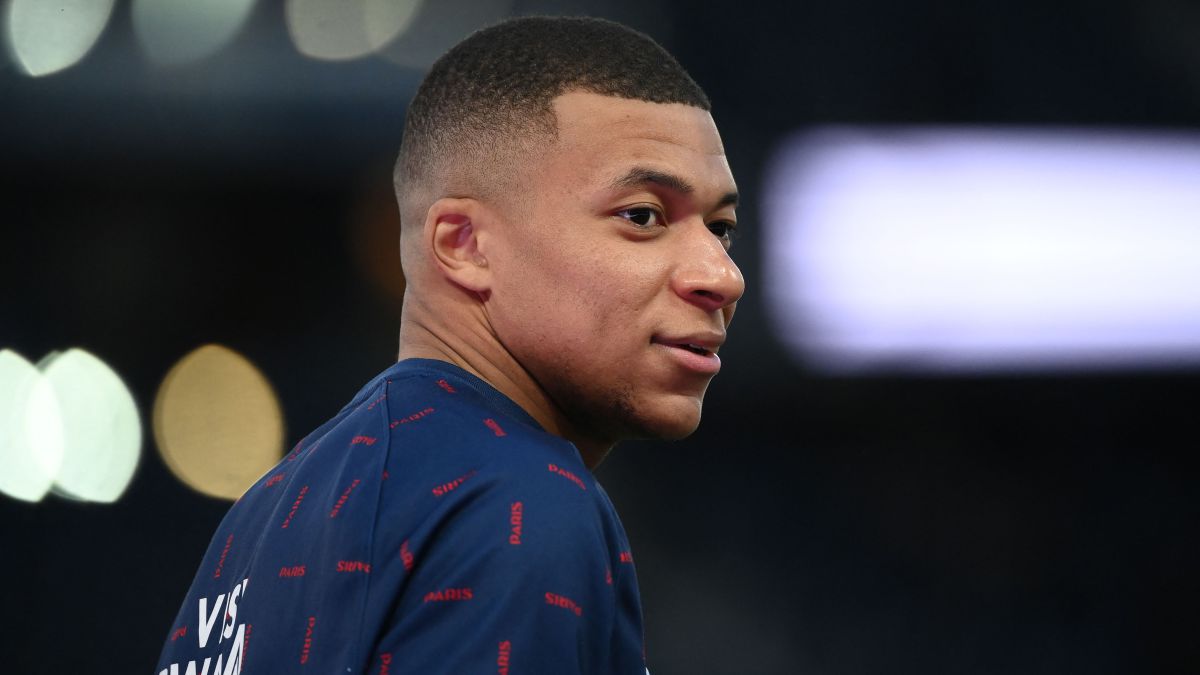 Новость на сайте FondoRuso.ru /assets/img//news/2021/2022-05-06-56-mbappe.jpeg