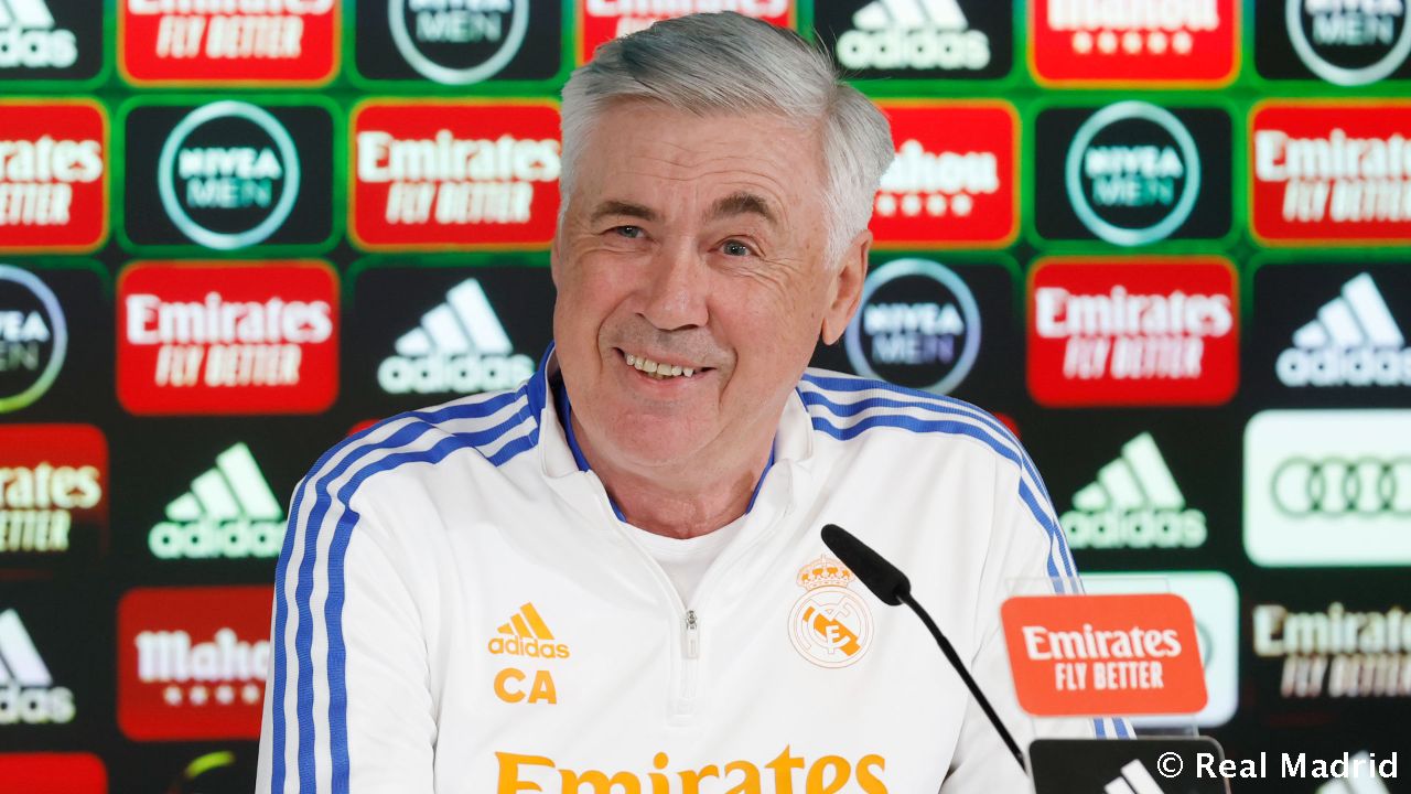 Новость на сайте FondoRuso.ru /assets/img//news/2021/2022-05-07-52-ancelotti.jpg