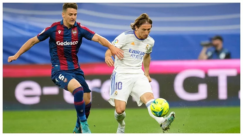 Новость на сайте FondoRuso.ru /assets/img//news/2021/2022-05-13-13-modric.jpg