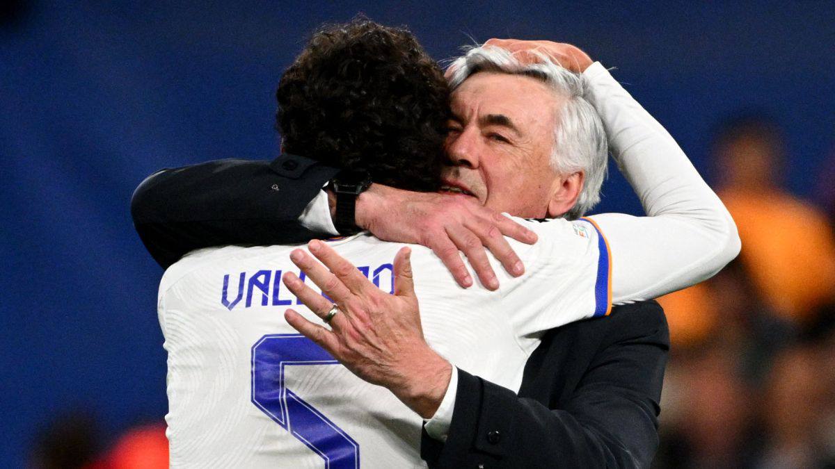 Новость на сайте FondoRuso.ru /assets/img//news/2021/2022-05-13-18-ancelotti-vallejo.jpg
