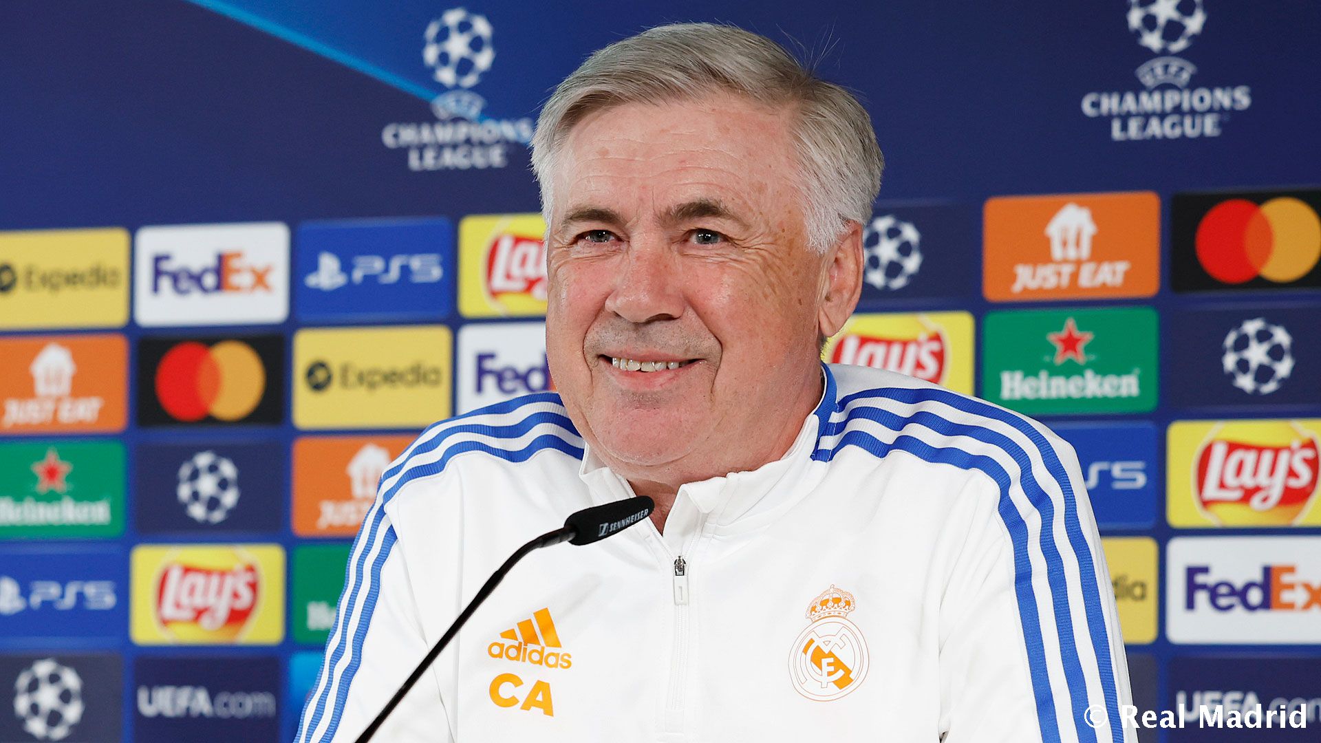 Новость на сайте FondoRuso.ru /assets/img//news/2021/2022-05-25-33-ancelotti.jpeg