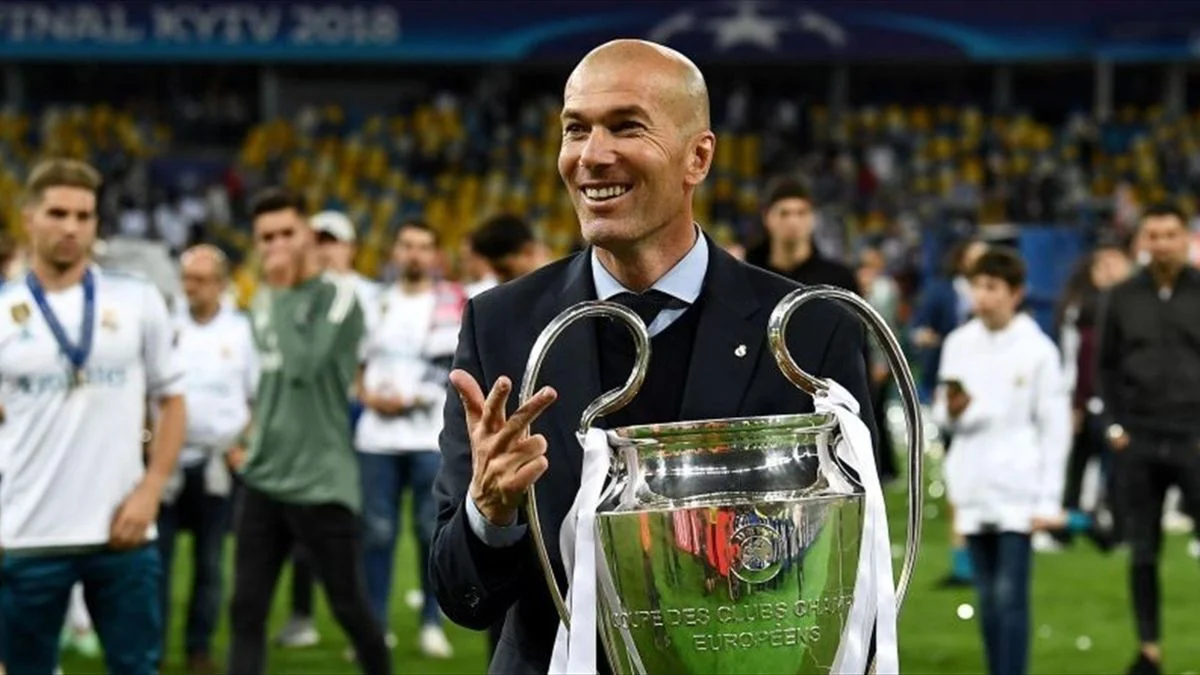 Новость на сайте FondoRuso.ru /assets/img//news/2021/2022-06-23-06-zidane.png