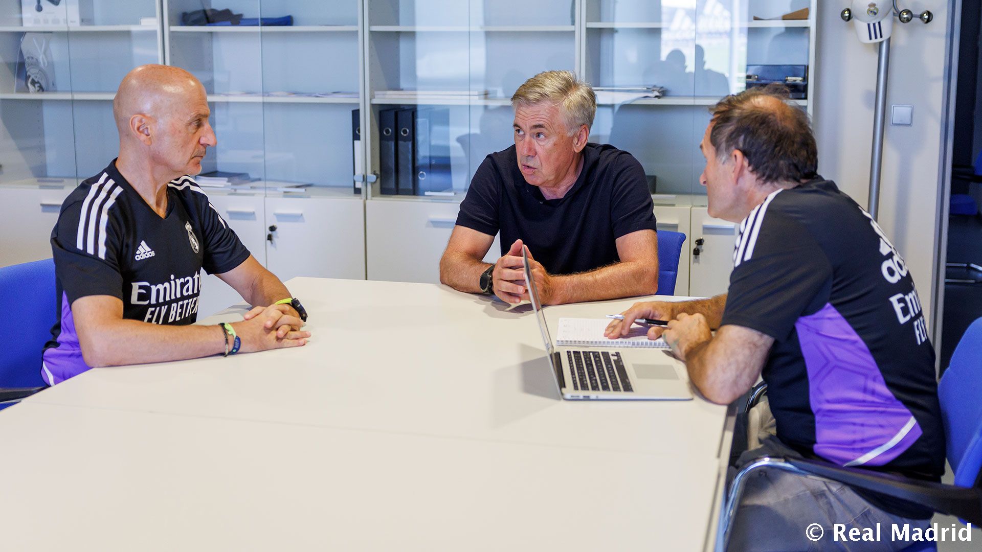 Новость на сайте FondoRuso.ru /assets/img//news/2021/2022-07-07-42-ancelotti.jpeg