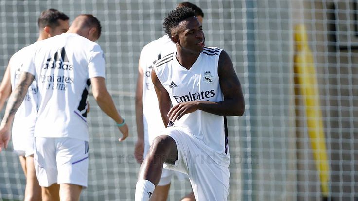 Новость на сайте FondoRuso.ru /assets/img//news/2021/2022-07-12-19-vinicius.jpg