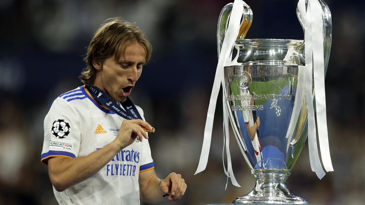 Новость на сайте FondoRuso.ru /assets/img//news/2021/2022-08-04-01-modric.jpg