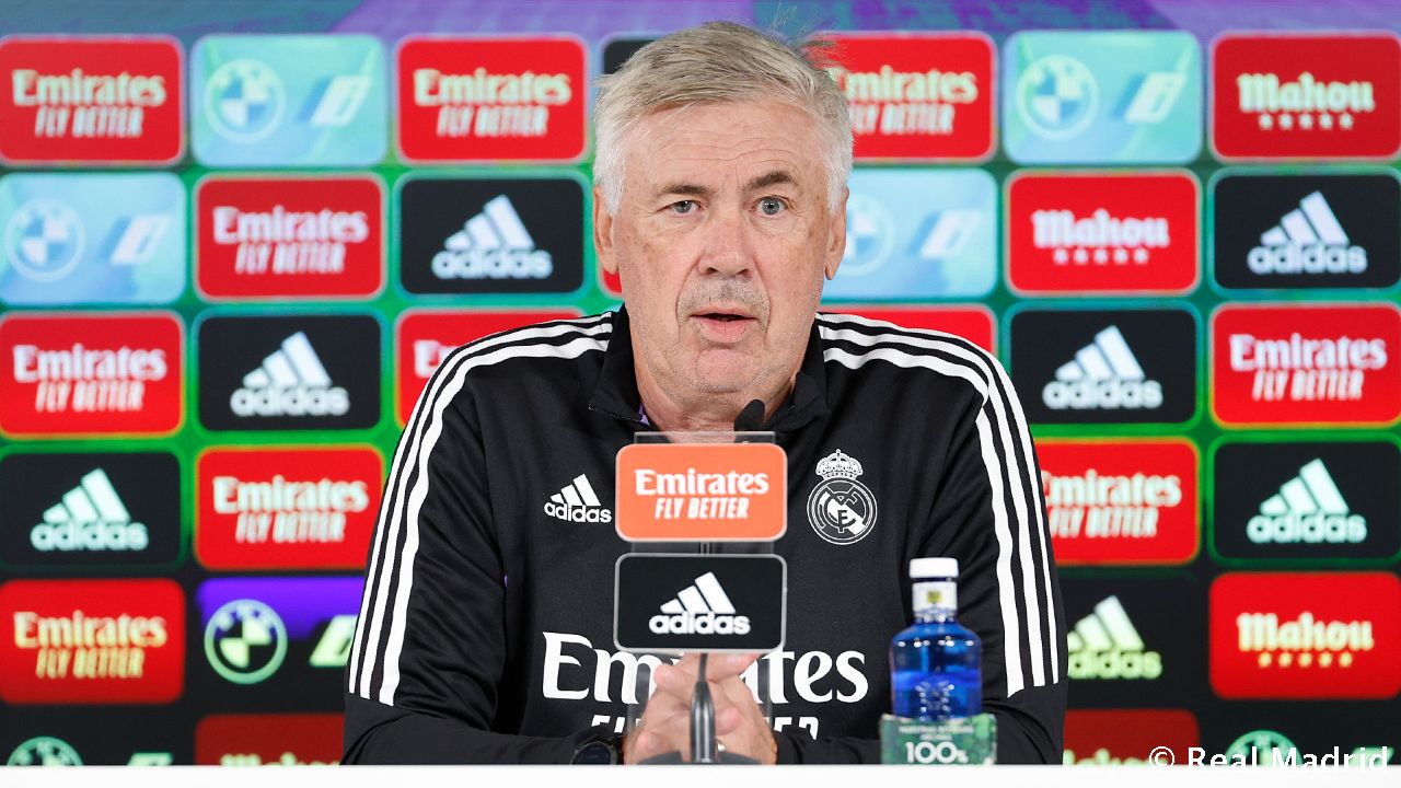 Новость на сайте FondoRuso.ru /assets/img//news/2021/2022-08-27-26-ancelotti.jpg