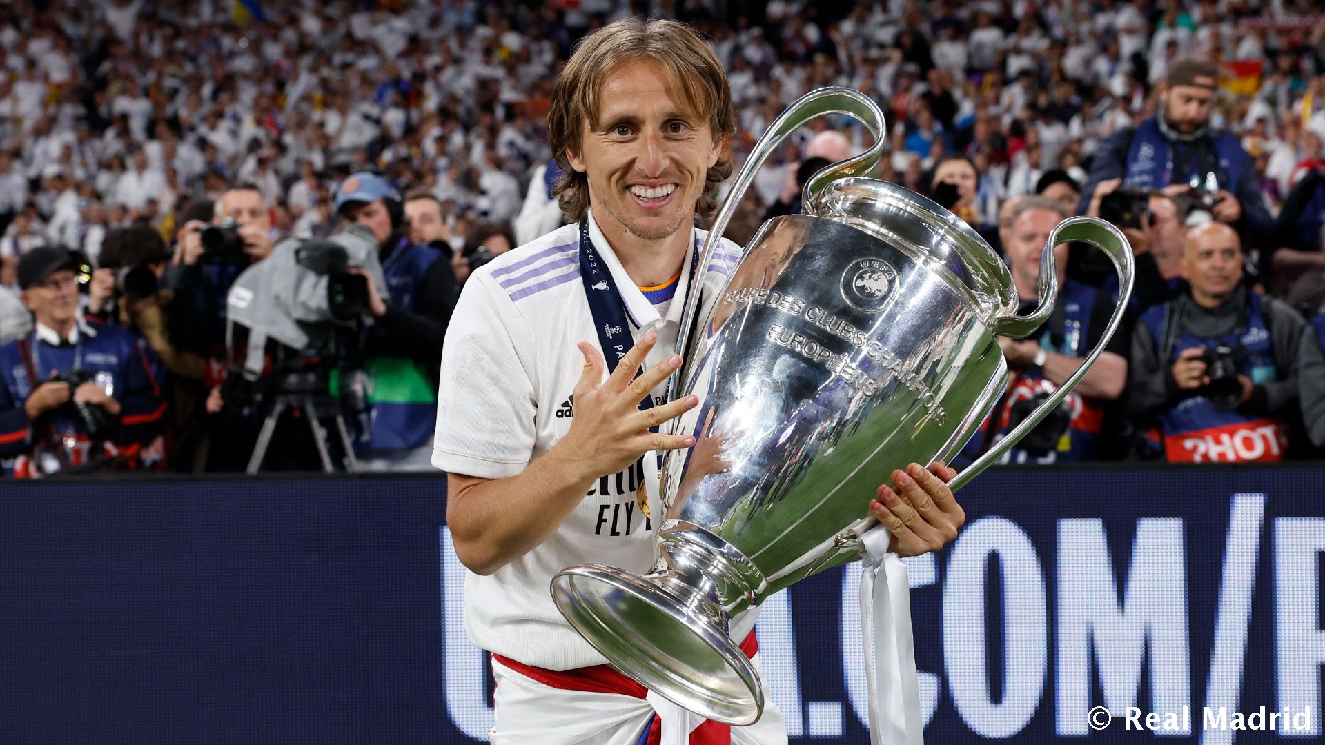 Новость на сайте FondoRuso.ru /assets/img//news/2021/2022-08-27-42-modric.jpg