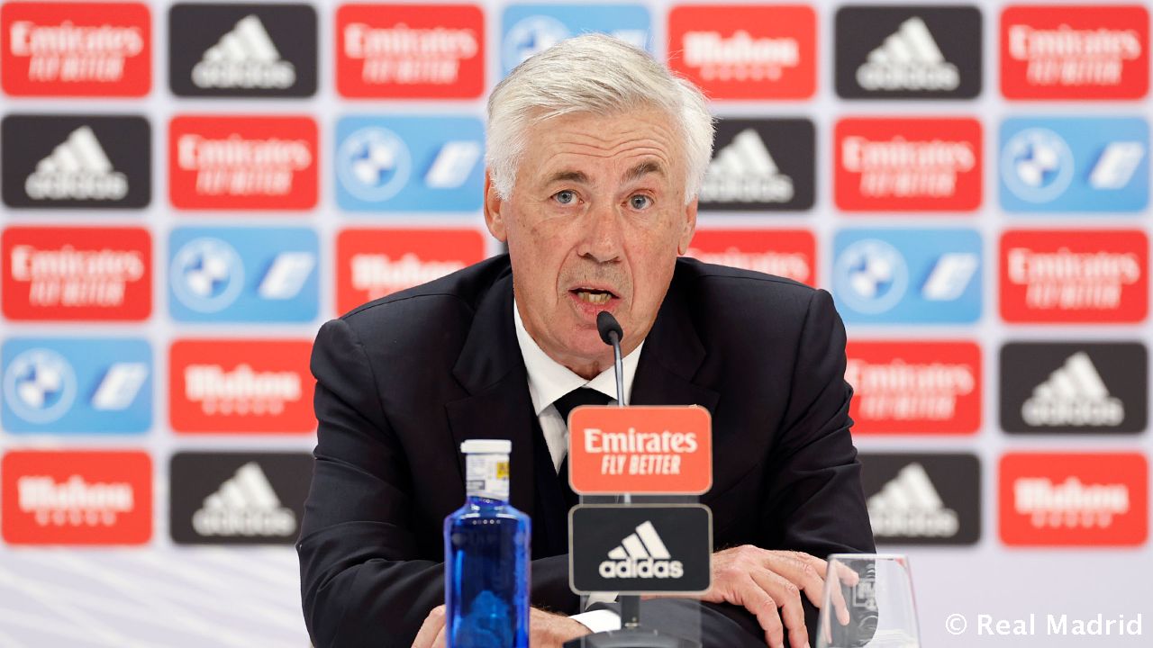 Новость на сайте FondoRuso.ru /assets/img//news/2021/2022-09-04-18-ancelotti.jpg