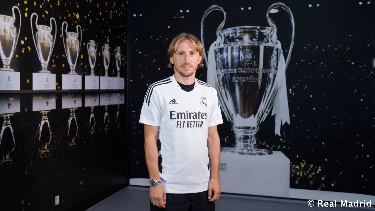 Новость на сайте FondoRuso.ru /assets/img//news/2021/2022-09-11-34-modric.jpg