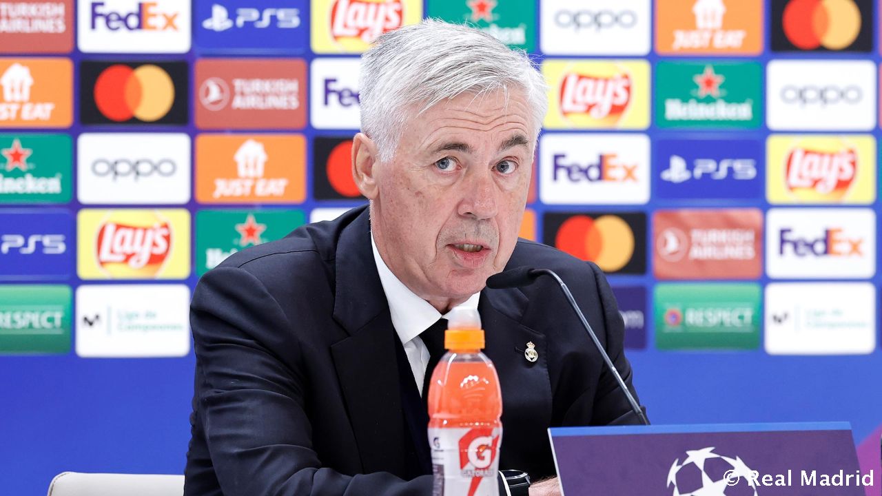 Новость на сайте FondoRuso.ru /assets/img//news/2021/2022-10-06-54-ancelotti.jpg