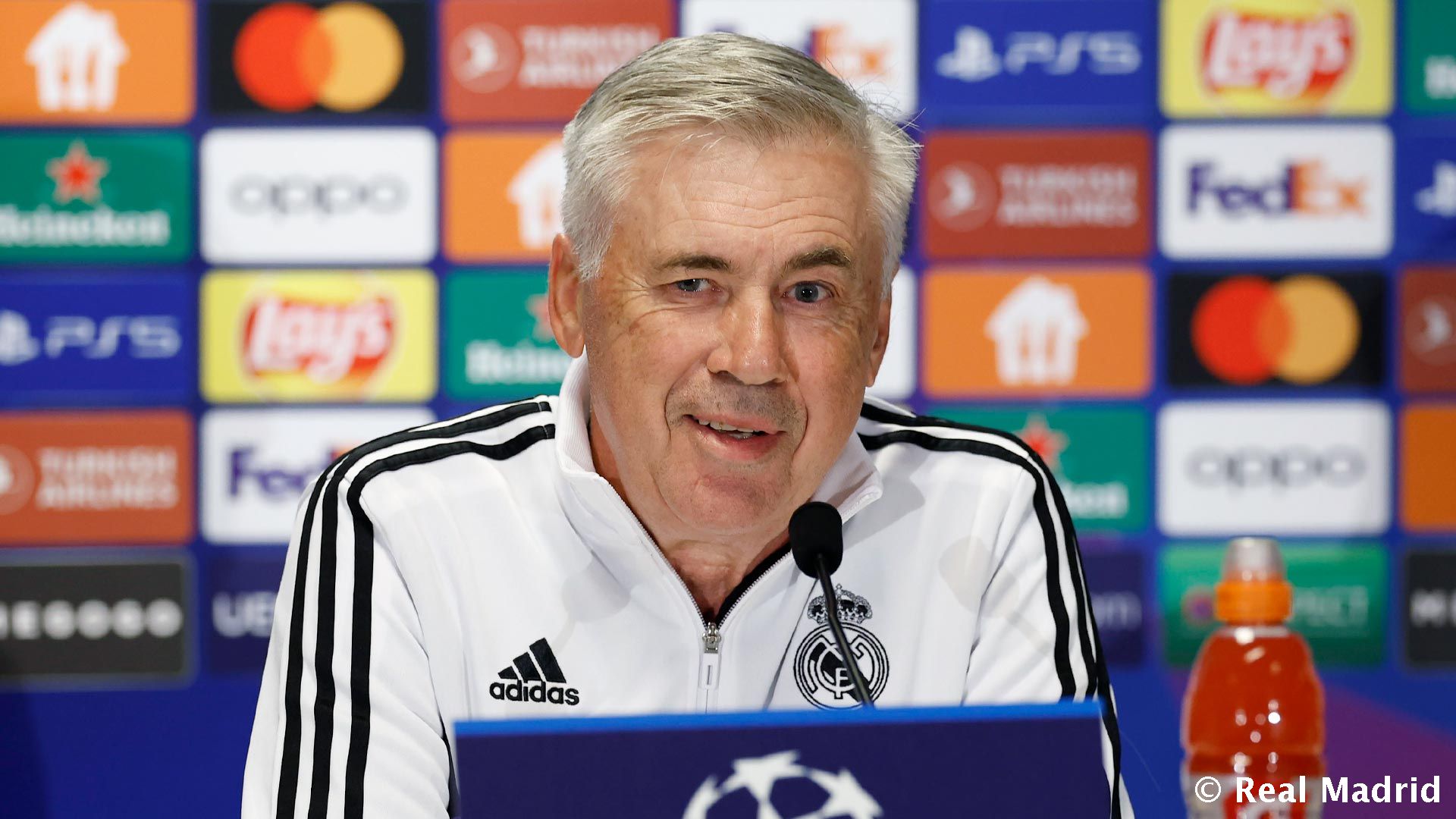 Новость на сайте FondoRuso.ru /assets/img//news/2021/2022-10-11-29-ancelotti.jpeg