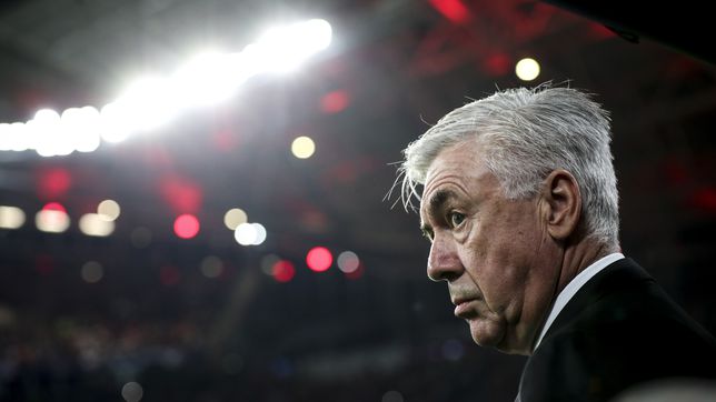 Новость на сайте FondoRuso.ru /assets/img//news/2021/2022-10-28-38-ancelotti.jpg