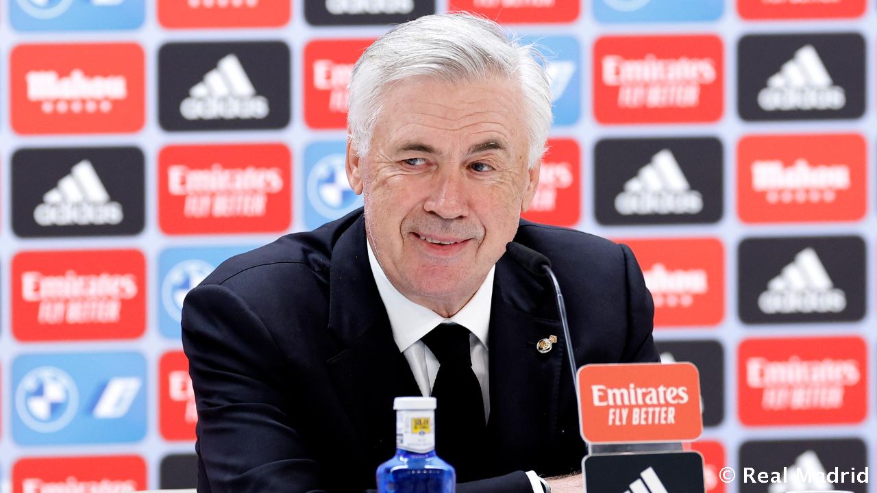 Новость на сайте FondoRuso.ru /assets/img//news/2021/2022-11-11-31-ancelotti.jpg