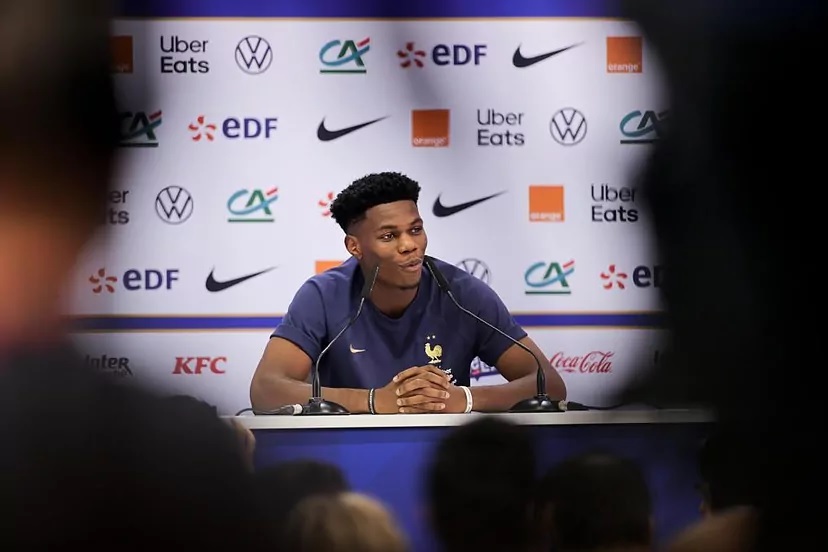 Новость на сайте FondoRuso.ru /assets/img//news/2021/2022-11-22-47-tchouameni.jpg