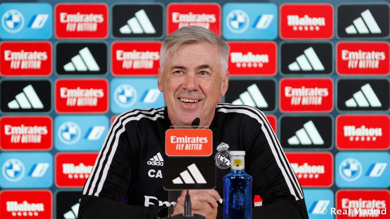 Новость на сайте FondoRuso.ru /assets/img//news/2022/2022-12-29-23-ancelotti.jpg