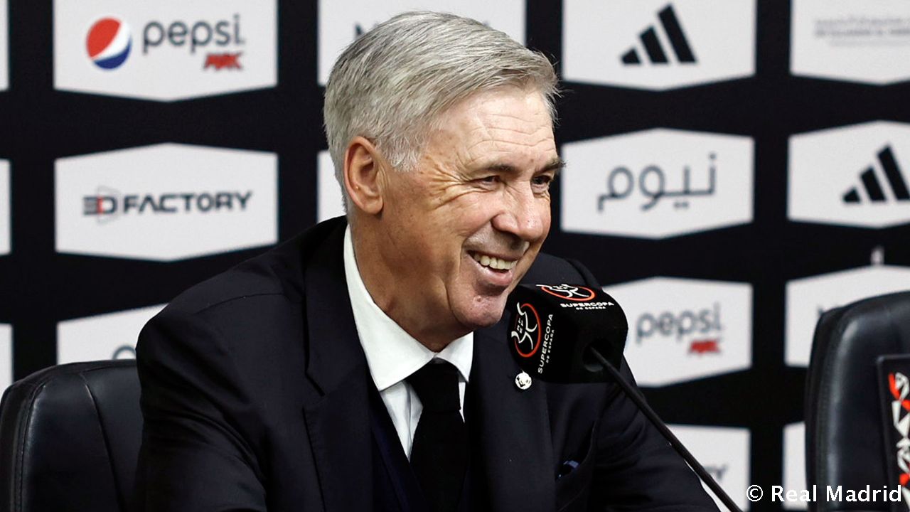 Новость на сайте FondoRuso.ru /assets/img//news/2022/2023-01-12-18-ancelotti.jpg